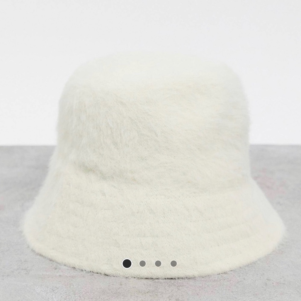 WEEKDAY Fluffy Off White Bucket Hat Size L/58